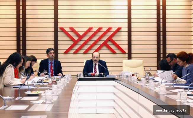 Sağlık Bilimlerindeki öğrencilere bin 800 lira burs verilecek