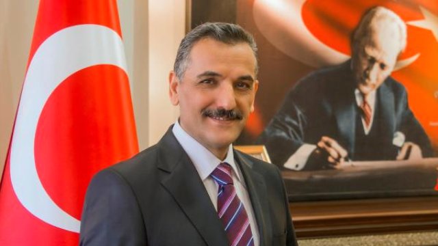 Tunceli Valisi Osman Kaymak'tan TEOG birincilerine ödül