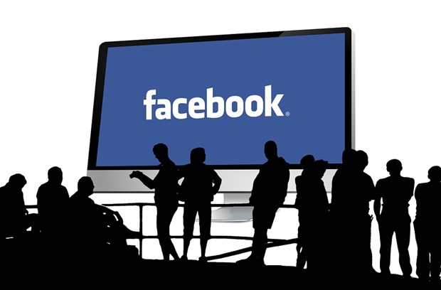 Facebook'ta Kameranız Sizi Gizliden İzliye Bilir !