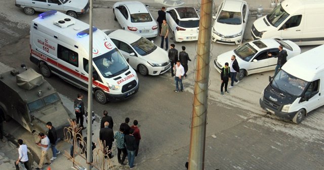 PKK'lı teröristlerce tuzaklanan mayına basan asker yaralandı