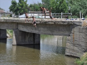 Muş Karasu Nehri'nde 'tehlikeli serinlik'