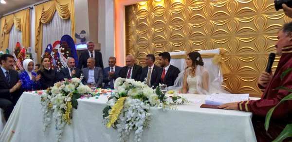 Bakan Tüfenkci Nikah Şahitliği Yaptı !