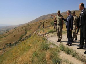 Vali Aziz Yıldırım'dan Mehmetçik'e Ziyaret