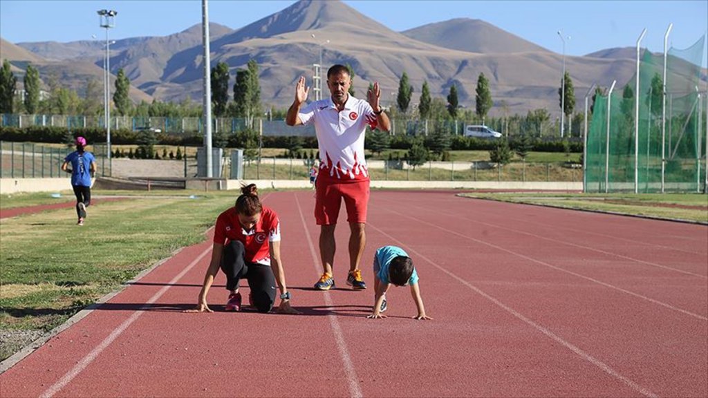 Çelik Ailesinin Atletizm Dolu Hayatı