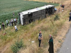 Amasya'da Yolcu Otobüsü Devrildi:6 Ölü 36 Yaralı