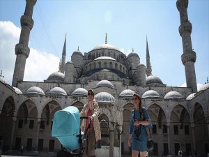 İstanbul'a İlk 6 Ayda Milyonlarca Turist Geldi