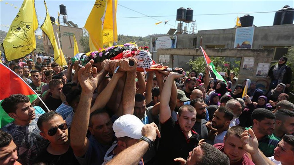 İsrail'in Naaşını Alıkoyduğu 2 Filistinli Toprağa Verildi