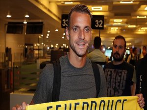 6 Yıl Sonra Fenerbahçe'ye İspanyol Santrfor