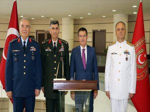 Görev Süresi Dolan Komutanlardan Bakan Canikli'ye Veda Ziyareti