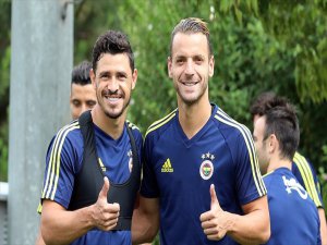 Fenerbahçe Yeni Transferlerini Basına Tanıtacak