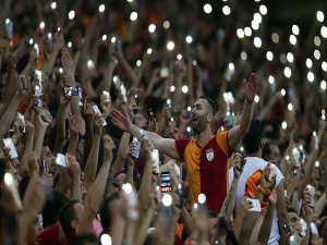 Galatasaray-sivasspor Maçına Taraftarlardan Büyük İlgi