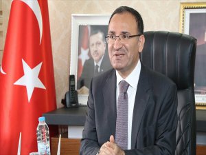 Bekir Bozdağ, Kurban Vekaletini Türk Kızılayı'na Verdi