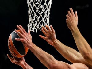 Polonya, İzlanda'yı 30 Sayı Farkla Yendi