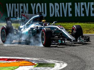 Hamilton Zirveye Çıktı