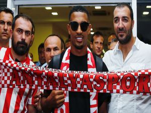 Fransız Futbolcu Vainqueur Antalya'da