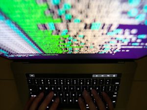 Siber Güvenlik Uzmanları: Locky'nin Yeni Versiyonu Wanna Cry'dan Daha Tehlikeli