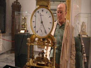 Sarayın Saatleri Usta Ellere Emanet