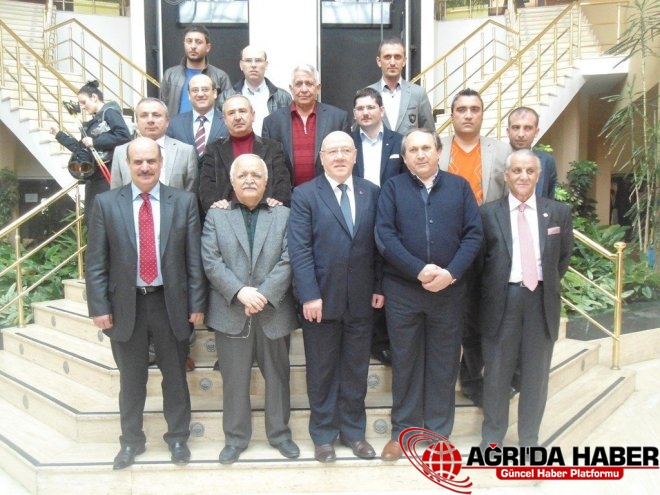 Doğu Anadolu Gazeteciler Federasyonu 1. Olağan Genel Kurulunu Yaptı Doğu Anadolu Gazeteciler Federasyonu 1. Olağan Genel Kurulunu Yaptı