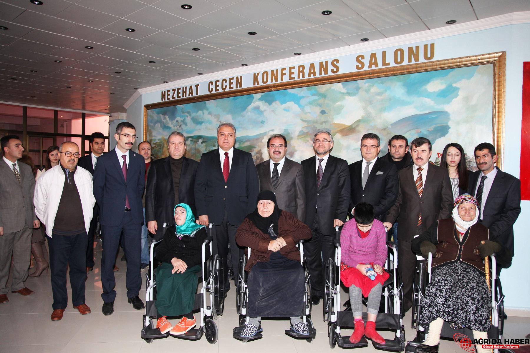 AĞRI İBRAHİM ÇEÇEN ÜNİVERSİTESİNDE 1. ENGELLİ BAKIMI VE REHABİLİTASYON ÇALIŞTAYI AĞRI İBRAHİM ÇEÇEN ÜNİVERSİTESİNDE 1. ENGELLİ BAKIMI VE REHABİLİTASYON ÇALIŞTAYI
