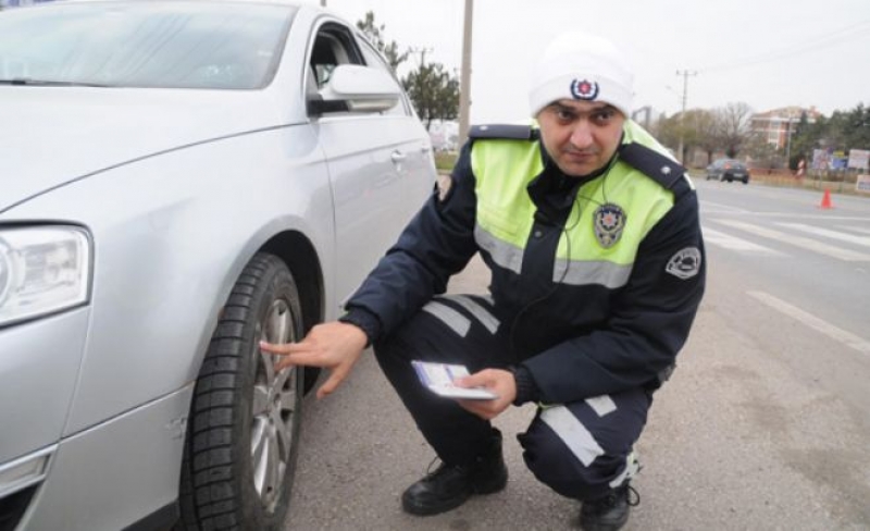 Ağrı Dahil 54 İle Kış Lastiği Zorunluluğu Getirildi Ağrı Dahil 54 İle Kış Lastiği Zorunluluğu Getirildi