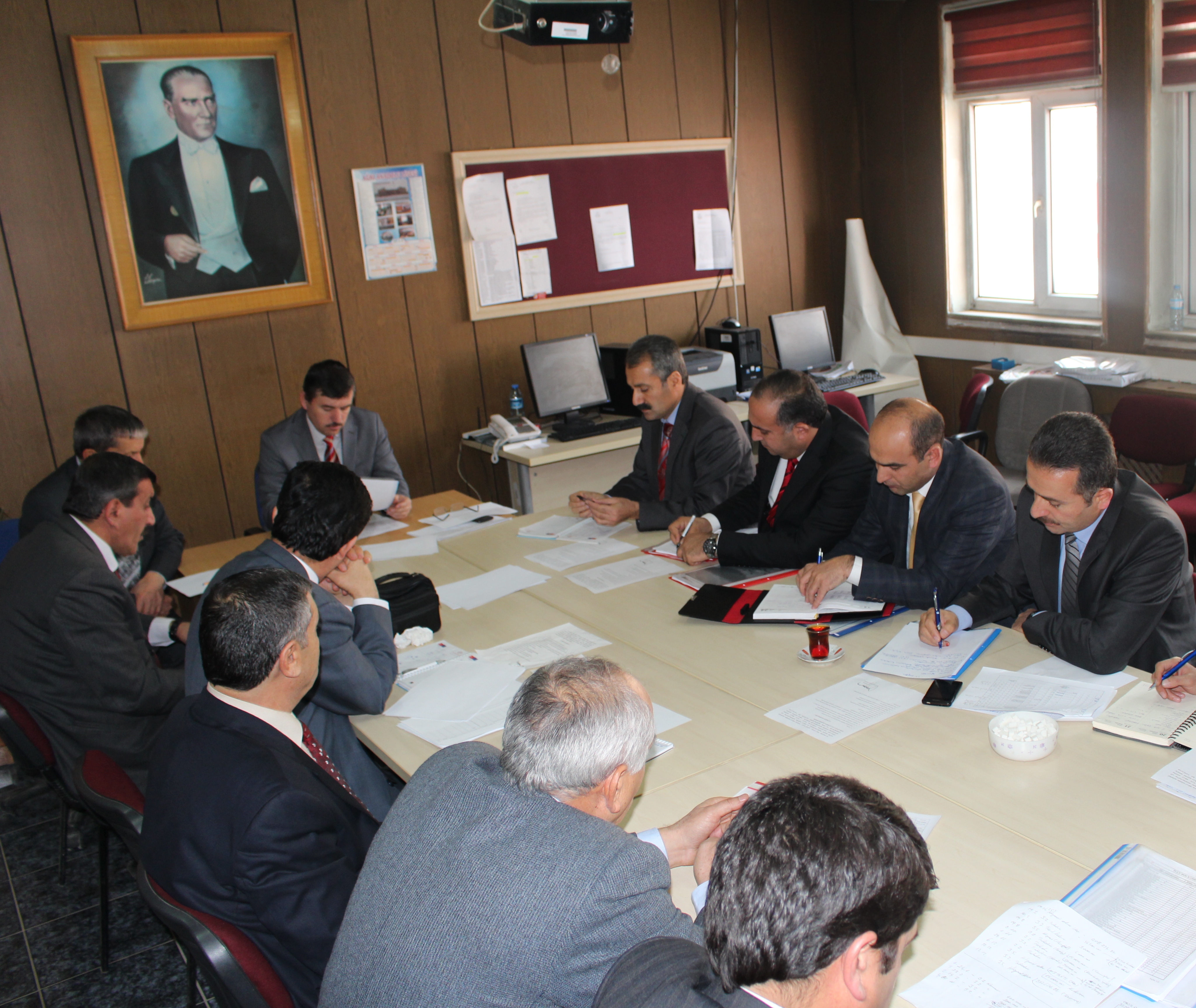 AĞRI'DA İLÇE MİLLİ EĞİTİM MÜDÜRLERİ TOPLANTISI AĞRI'DA İLÇE MİLLİ EĞİTİM MÜDÜRLERİ TOPLANTISI