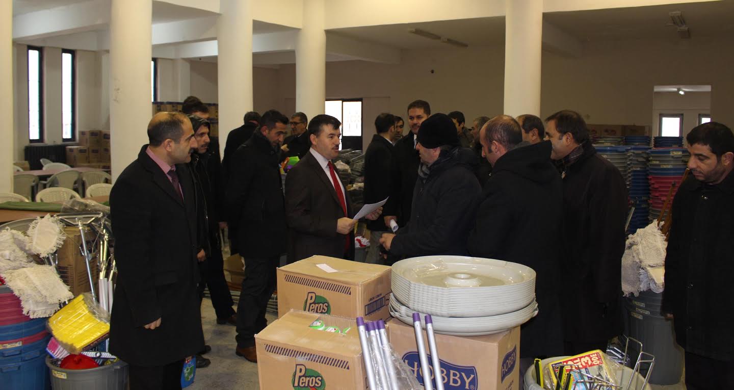OKULLARA TEMİZLİK MALZEMESİ DAĞITILDI OKULLARA TEMİZLİK MALZEMESİ DAĞITILDI