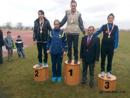 Bölgesel Kros Müsabakasında Ağrı'lı Kızlar Birinci Oldu