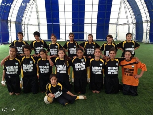 Bayan Futbolunda Ağrı Derbisi