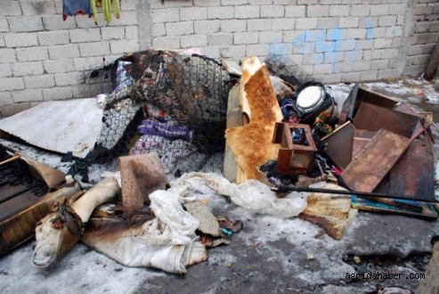 Evleri Yanan Aile Yardım Bekliyor