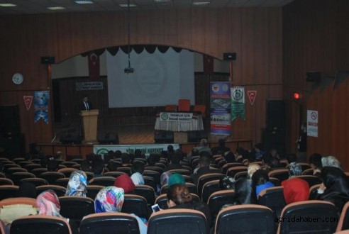 IHYAD'ın Düzenledigi Konferansa Büyük ilgi