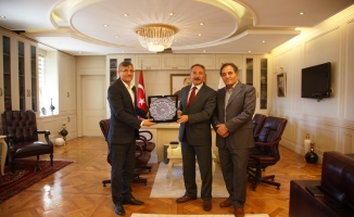 İ.İ.C. Erzurum Kültür Ateşesi Hasan Didban'dan Rektör Abdulhalik Karabulut'a Ziyaret