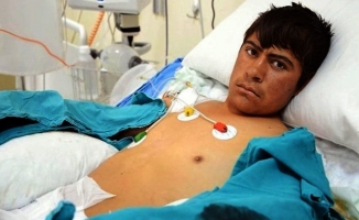 Kuşu Kurtarmak İçin Ellerini Kaybetti!