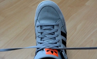 Ayakkabı Bağlarken Dikkat! Ayakkabınızı Sakın Böyle Bağlamayın...