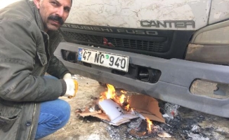 Yüksekova'da Araçların Depoları Dondu Araçları Ateş Yakarak Çalıştırdılar