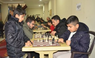 Ağrı'da İl Geneli Ödüllü Satranç Turnuvası Başladı