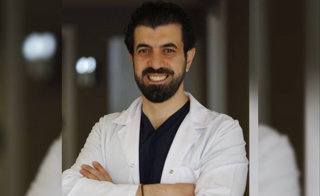 Cilt lekelerine karbon peeling ile son