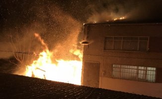 İstanbul Fatih'te Korkutan Gecekondu Yangını!