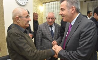 Ağrı Valisi Süleyman Elban'dan Yaşlılar Haftasında Anlamlı Buluşma