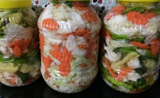 Ev Turşusu Yaparken Dikkat! Fayda yerine Zarar Verebilir!