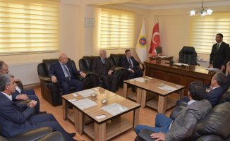 Vali Süleyman Elban İlçe ve Belde Belediye Başkanları ile buluştu