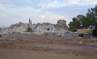 Ağrı Belediyesi'nin Eski Binasının Yıkımı Tamamlandı