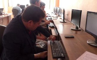 Ağrı'da Engelli Vatandaşlara Bilgisayar Kursu Veriliyor