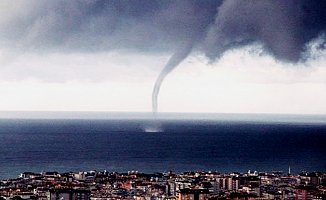 Antalya'da Hortum ve Fırtına alarmı! Okullar 1 Gün Tatil