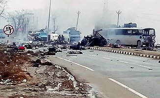 Hindistan Şokta! Bombalı saldırıda 10 Asker öldü