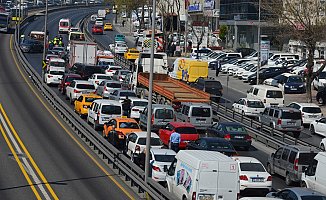 İstanbul'da Zincirleme Trafik Kazası! Edirne Yolu Trafiğe Kapandı