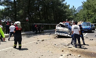 Çekici uçuruma Yuvarlandı! Ölüler Var!