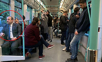 Sosyal Medyayı Sallayan Paylaşım Bakan Tramvayla