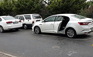 Soyguncuları Gören İş Adamı Silahına Sarıldı