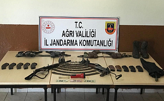 Ağrı'da 2 PKK'lı Terörist Öldürüldü