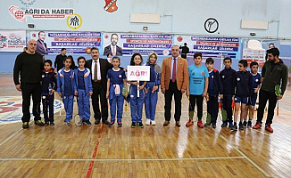 Ağrı’da ANALİG Badminton Grup Müsabakaları Başladı
